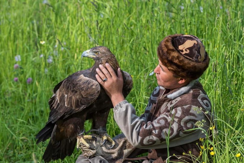 Almaty: Falconry show and Big Almaty Gorge - Meeting Point, Ride Time, and the Easy Start