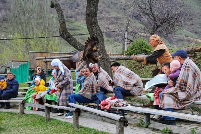 Almaty: Falconry show and Big Almaty Gorge - Ayusay Center and the Ayusai Waterfall Mini-Hike