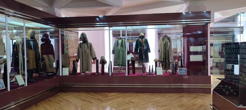 Almaty: Full Day City Tour with Lunch and Museum Tickets - Central State Museum and Independence Monument in one guided sweep