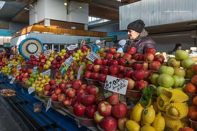 Almaty Original City Tour - Zeleny Bazar: market life, fresh food, and local chatter