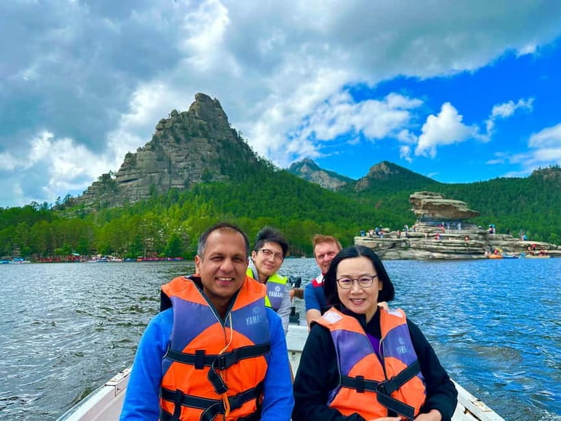 Astana: Burabay National Park Tour with Lunch and Pickup - The guides: English support, safe driving, and the stories you remember