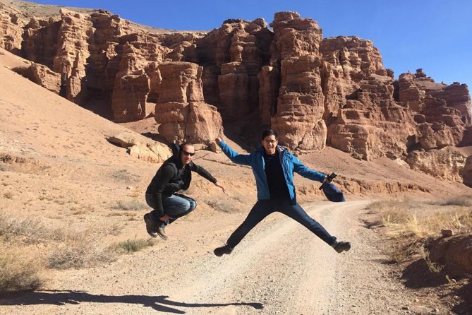 Charyn Canyon Private tour from Almaty, 1 day - Lunch, bottled water, and those small breaks that keep you happy