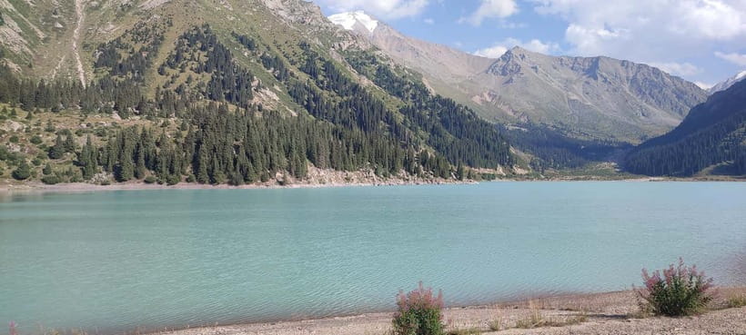 Hiking to the magical Big Almaty Lake - Reaching Big Almaty Lake (BAL): break time, photos, and free wandering