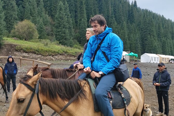 Horseback riding Tour - Meet the trained nomad horses and learn by doing