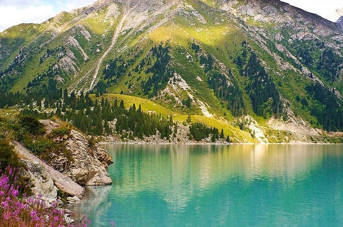 Private Big Almaty Lake tour - Timing matters more than you think: 9:00 am vs a quieter morning